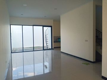 Di Sewakan Rumah Baru 3 Kamar di Cluster Sherwood TKI 5, Margaasih Bandung