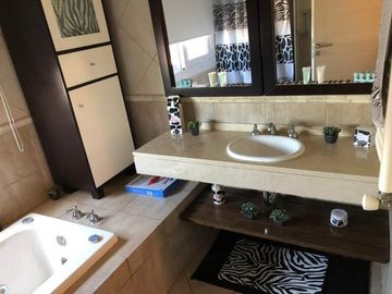 Departamento Tipo Casa en venta en Lanus Oeste