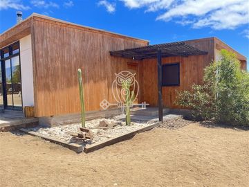 Parcela con casa en venta 3D 2B en Guanaqueros Coquimbo