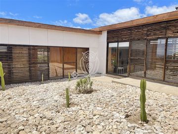 Parcela con casa en venta 3D 2B en Guanaqueros Coquimbo