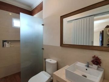 Rumah Lux 3Lt, Furnished, Cluster di Bukit Cinere, Gandul