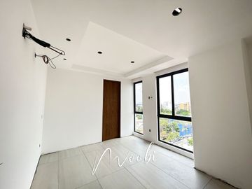 HERMOSO PENTHOUSE EN COLOMOS PROVIDENCIA