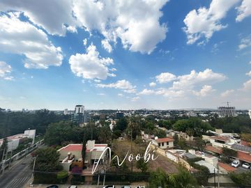HERMOSO PENTHOUSE EN COLOMOS PROVIDENCIA