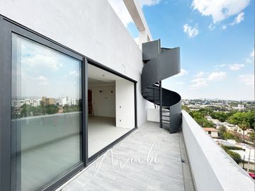 HERMOSO PENTHOUSE EN COLOMOS PROVIDENCIA
