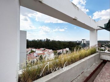 HERMOSO PENTHOUSE EN COLOMOS PROVIDENCIA