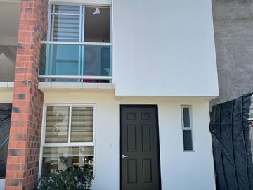 CASAS CON ALBERCA, A 8 MIN DEL CENTRO DE YAUTEPEC, MORELOS