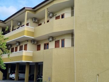 KOST ELIT 14 KAMAR DI KAWASAN MAJU DEKAT MALL DAN KAMPUS TERNAMA TEPI JALAN
