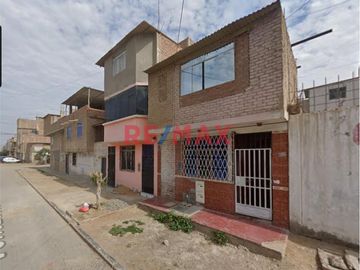 Casa En Av Venezuela Cerca A Moshoqueque.(M.VIZCONDE)
