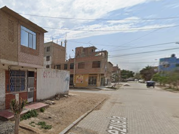 Casa En Av Venezuela Cerca A Moshoqueque.(M.VIZCONDE)
