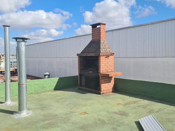 Excelente industria/deposito de 990 m2 cubiertos en 3 ptas. Villa Lynch Se vende con renta CALZADA
