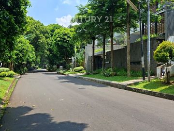 DIJUAL RUMAH MEWAH DI PONDOK INDAH LOKASI ASRI DAN NYAMAN