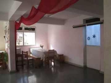 Dos enormes casas, más oficina en  esquina, Ñuñoa