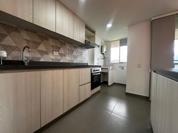 apartamento en arriendo en las lomitas. Cod A217891
