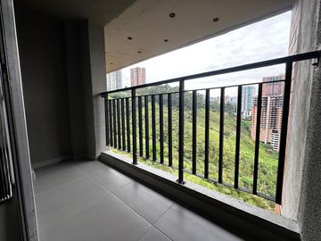 apartamento en arriendo en las lomitas. Cod A217891