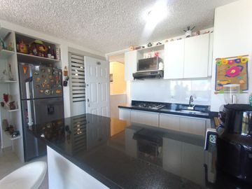 apartamento en venta en ricaurte. Cod V51847