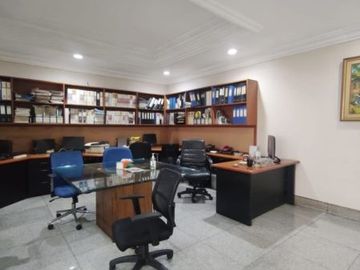 DIJUAL RUMAH / KANTOR di Jl KYAI MAJA, KEBAYORAN BARU, JAKSEL