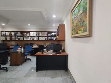 DIJUAL RUMAH / KANTOR di Jl KYAI MAJA, KEBAYORAN BARU, JAKSEL