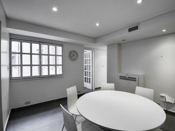 VENTA PISO 4 AMB. CON DEPENDENCIAS EN RECOLETA