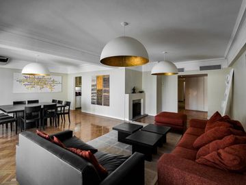 VENTA PISO 4 AMB. CON DEPENDENCIAS EN RECOLETA
