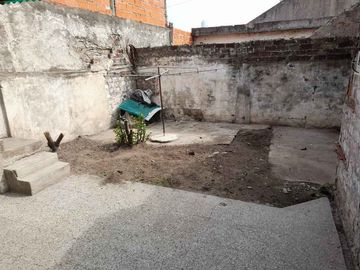Casa para 2 Familias en venta en Villa Luzuriaga