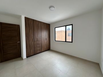 CASA EN PRIVADA EN VENTA CERCA DE MUÑOZ