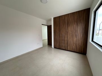 CASA EN PRIVADA EN VENTA CERCA DE MUÑOZ