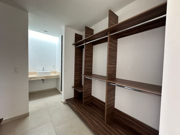 CASA EN PRIVADA EN VENTA CERCA DE MUÑOZ