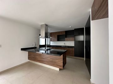 CASA EN PRIVADA EN VENTA CERCA DE MUÑOZ
