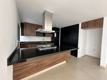 CASA EN PRIVADA EN VENTA CERCA DE MUÑOZ