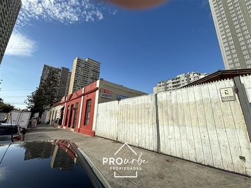 Propiedad 400 m2 c/ oficinas a metros Terminal de Buses