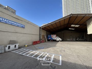 Propiedad 400 m2 c/ oficinas a metros Terminal de Buses