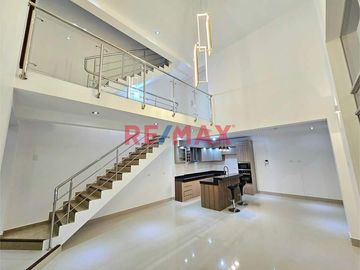 ✨ Descubre tu futuro hogar en el corazón de Castilla, Piura. ✨

🏠 Esta moderna casa urbana de **2 pisos** te espera con un espacioso terreno de **12