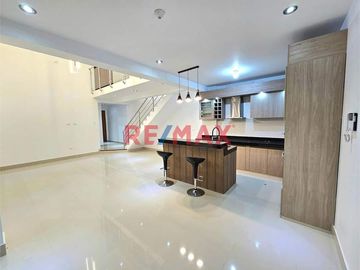 ✨ Descubre tu futuro hogar en el corazón de Castilla, Piura. ✨

🏠 Esta moderna casa urbana de **2 pisos** te espera con un espacioso terreno de **12