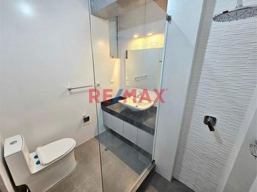 ✨ Descubre tu futuro hogar en el corazón de Castilla, Piura. ✨

🏠 Esta moderna casa urbana de **2 pisos** te espera con un espacioso terreno de **12