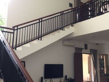 DIJUAL RUMAH BAGUS TERAWAT SIAP HUNI DI MANHATTAN FORUM BSD