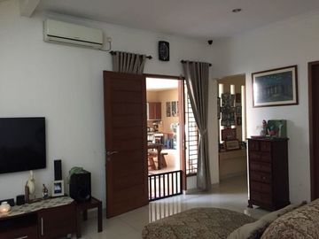 DIJUAL RUMAH BAGUS TERAWAT SIAP HUNI DI MANHATTAN FORUM BSD