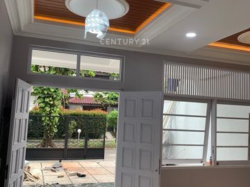 Rumah Baru Ada Kolam Renang Pribadi Di Megapolitan Cinere Estate