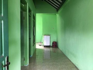 Rumah minimalis 2 lantai di kawasan berkembang di Sleman