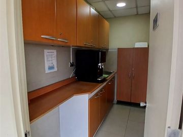 Oficina Providencia 7 Privados + Estacionamiento