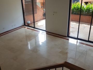 VENDO APARTAMENTO. Cod V9257