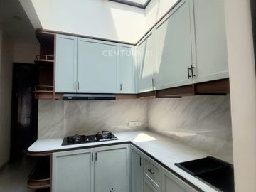 Disewakan Rumah Siap Huni Dekat Stasiun Jurangmangu