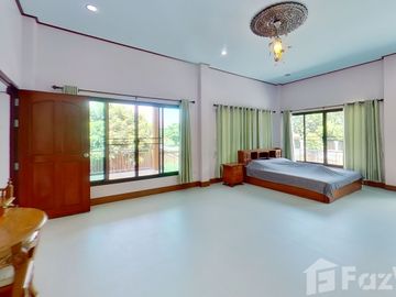 Vintage Teak Wood Home in World Club Land