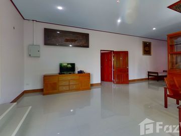 Vintage Teak Wood Home in World Club Land