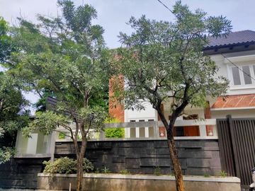 Rumah Mewah Bintaro Hoek Jakarta Selatan Strategis