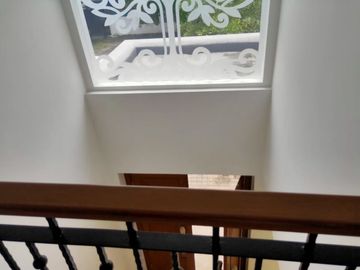 Rumah Mewah Bintaro Hoek Jakarta Selatan Strategis