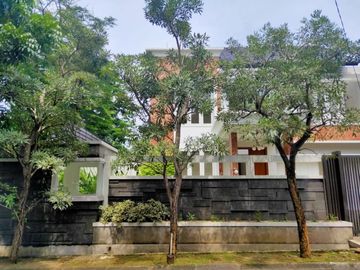 Rumah Mewah Bintaro Hoek Jakarta Selatan Strategis