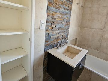 VENTA DEPARTAMENTO 3 AMBIENTES CON DEPENDENCIA RECICLADO COCHERA BAULERA PISO ALTO BELGRANO R