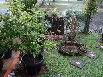 DIJUAL RUMAH RAPIH TERAWAT VIEW TAMAN SEMI FURNISH DI THE AVANI BSD