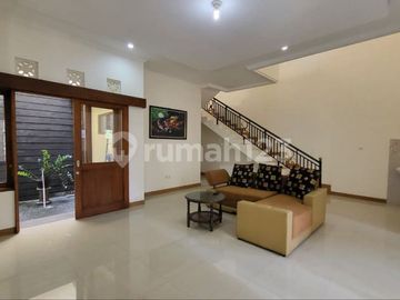 Rumah Kontemporer Daerah Penumping Solo