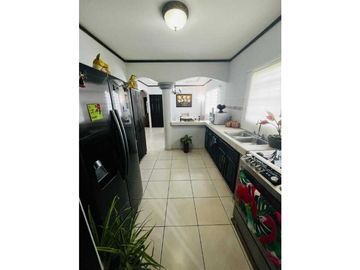 VENDO CASA EN UNA EXCELENTE URBANIZACION DAVID